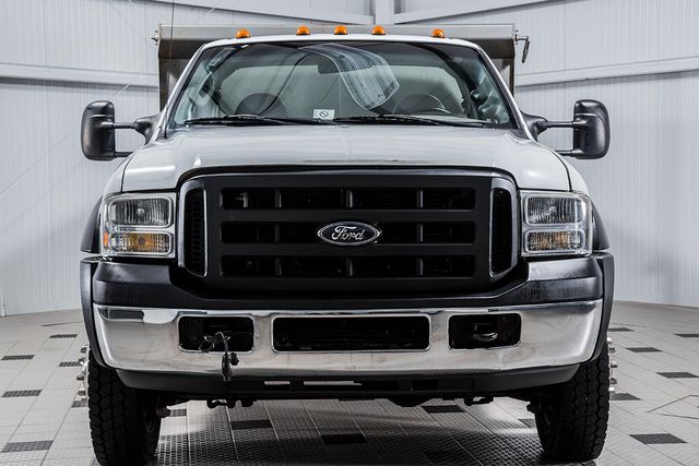 2006 Ford Super Duty F-450 DRW Reg Cab 165" WB 84" CA XL 4WD - 15314365 - 2