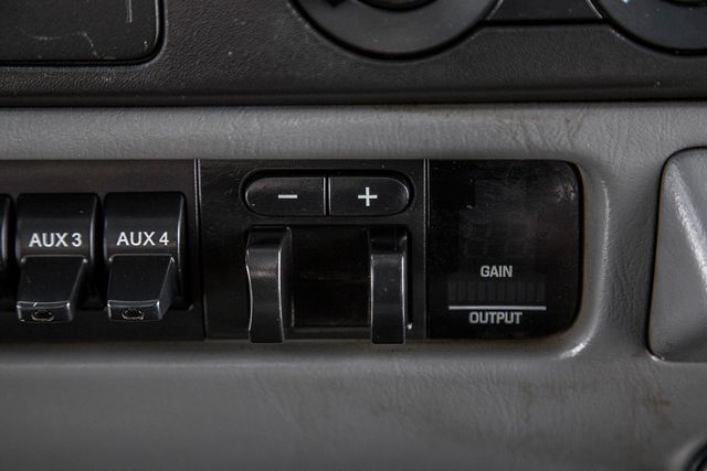 2006 Ford Super Duty F-450 DRW Reg Cab 165" WB 84" CA XL 4WD - 15314365 - 29