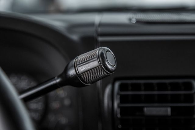 2006 Ford Super Duty F-450 DRW Reg Cab 165" WB 84" CA XL 4WD - 15314365 - 30