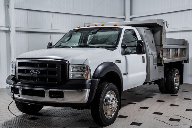 2006 Ford Super Duty F-450 DRW Reg Cab 165" WB 84" CA XL 4WD - 15314365 - 3