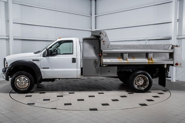 2006 Ford Super Duty F-450 DRW Reg Cab 165" WB 84" CA XL 4WD - 15314365 - 4