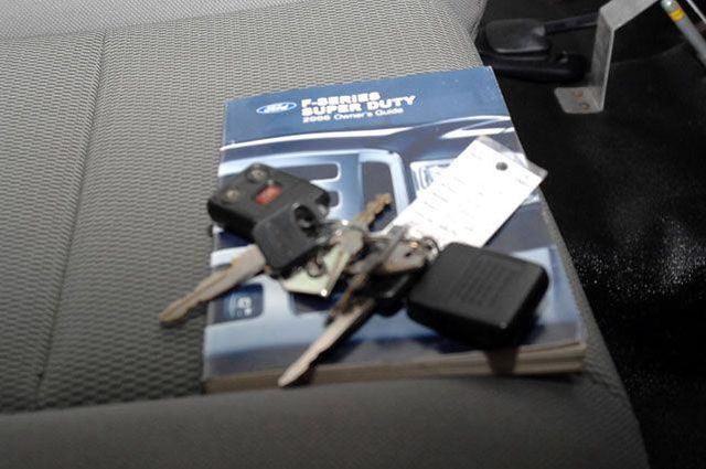 2006 Ford Super Duty F-550 DRW XL - 12900261 - 17