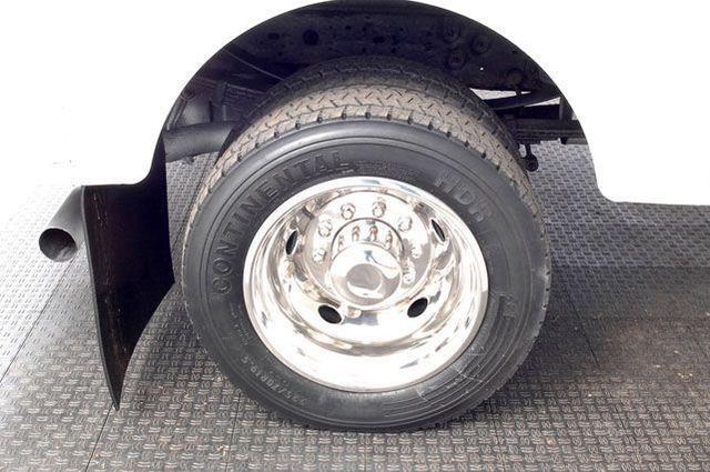 2006 Ford Super Duty F-550 DRW XL - 12900261 - 19