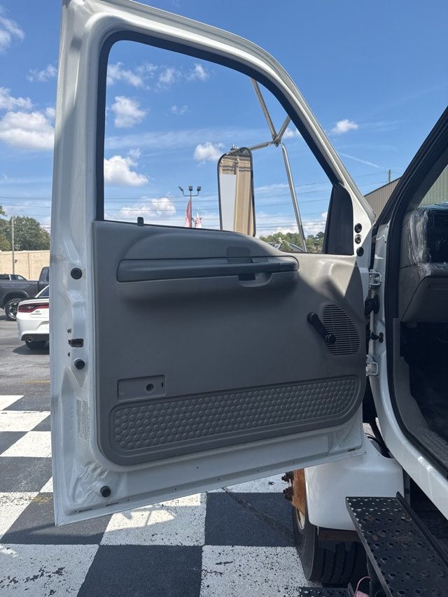 2006 Ford Super Duty F-650 Base Trim - 22915009 - 16