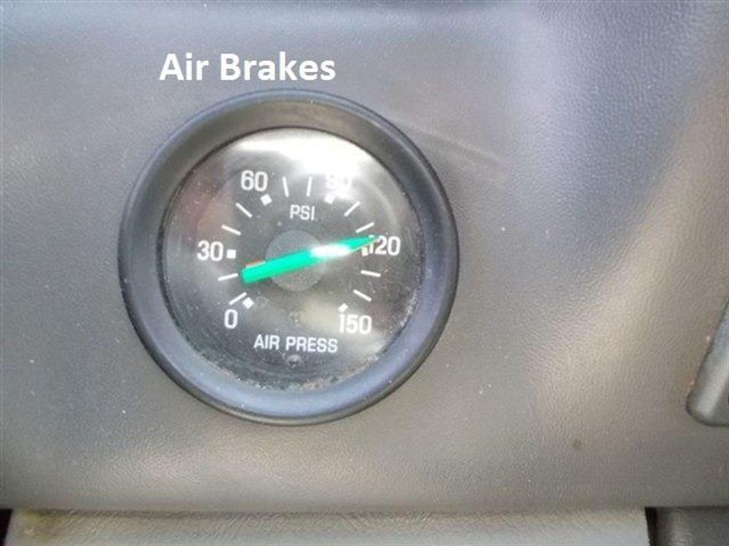 2006 Ford Super Duty F-750 Base Trim - 12288182 - 16