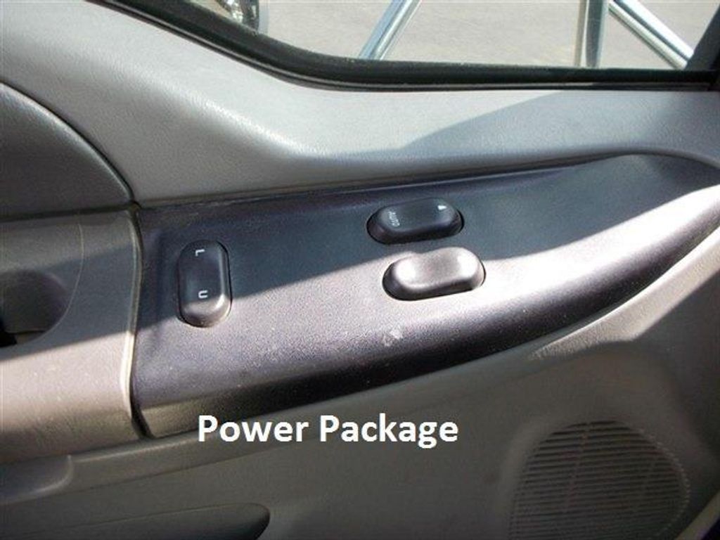 2006 Ford Super Duty F-750 Base Trim - 12288182 - 18