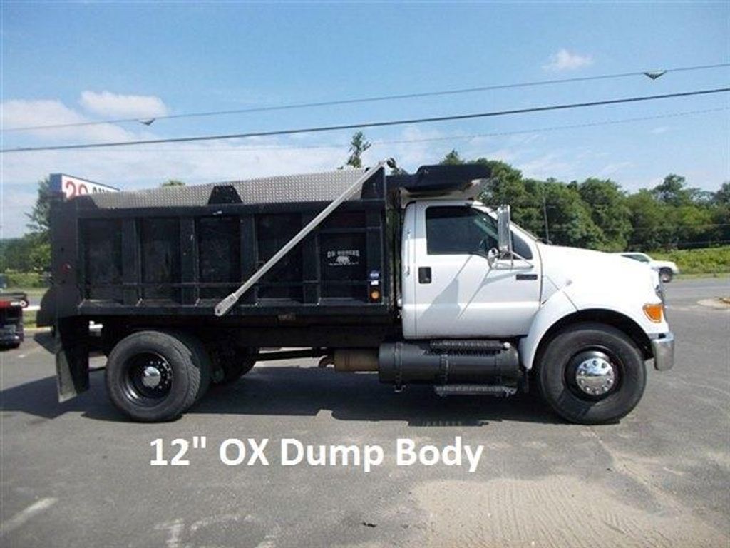 2006 Ford Super Duty F-750 Base Trim - 12288182 - 1