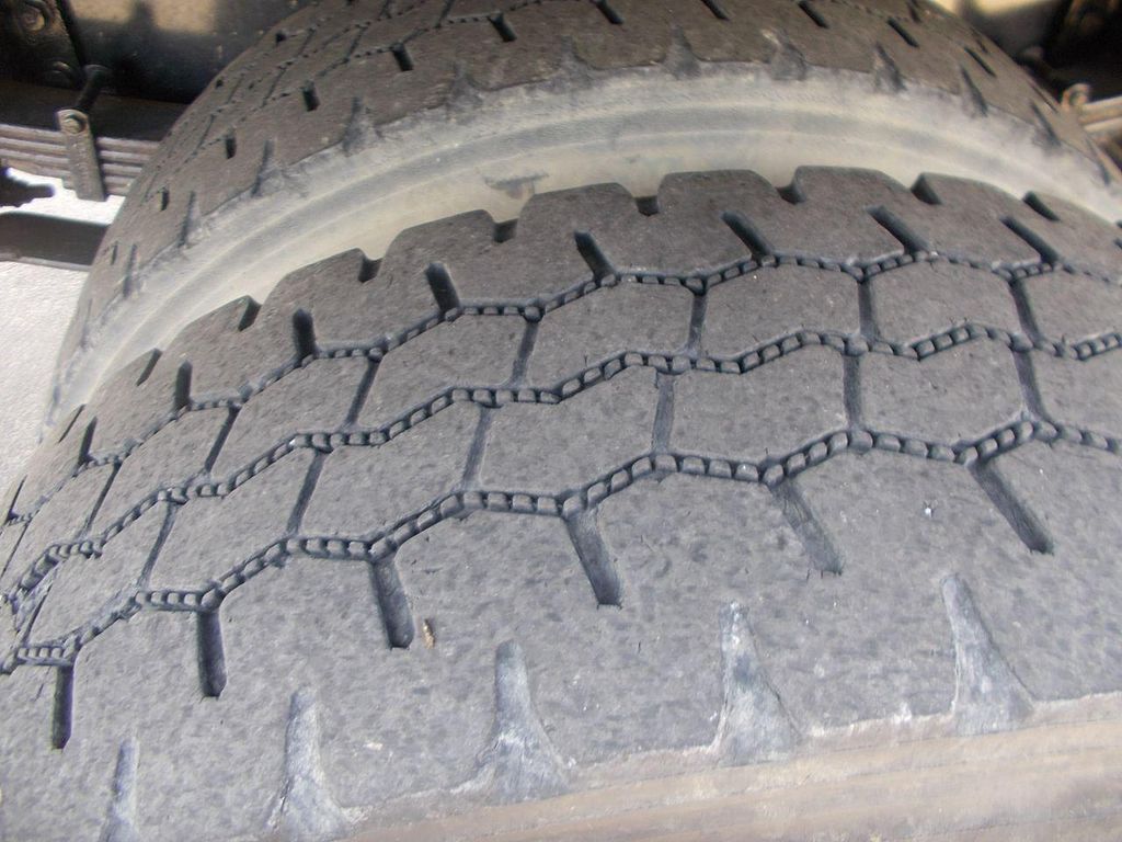 2006 Ford Super Duty F-750 Base Trim - 12288182 - 6