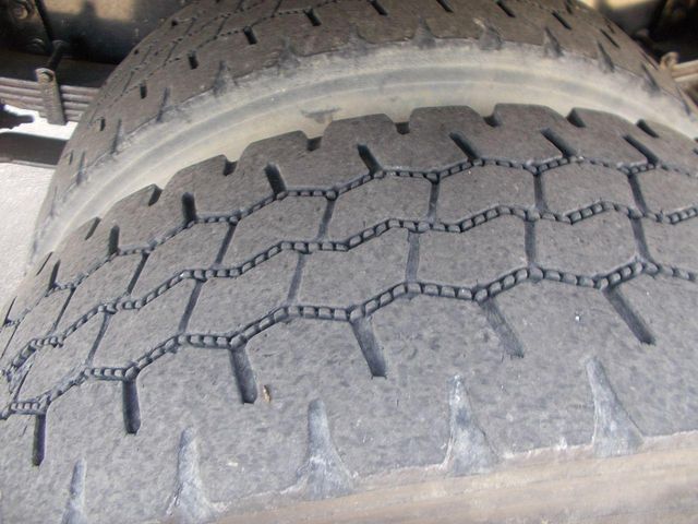 2006 Ford Super Duty F-750 Base Trim - 12288182 - 6