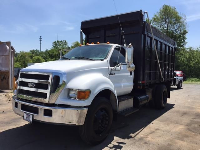 2006 Ford Super Duty F-750 XLT PRE-EMISSIONS 7.2L CAT DIESEL - 13577658 | Video 1