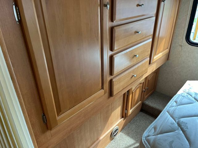 2006 Forest River Motorhome Lexington GTS 283 - 23002180 - 36