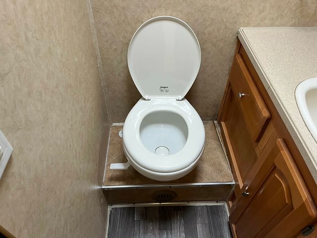 2006 Forest River Motorhome Lexington GTS 283 - 23002180 - 42