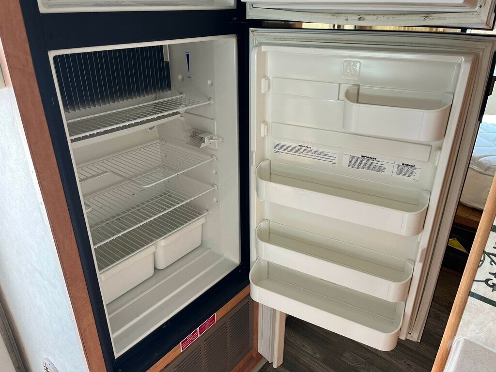 2006 Forest River Motorhome Lexington GTS 283 - 23002180 - 60