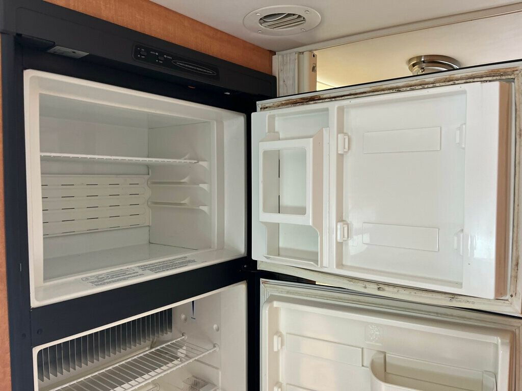 2006 Forest River Motorhome Lexington GTS 283 - 23002180 - 61