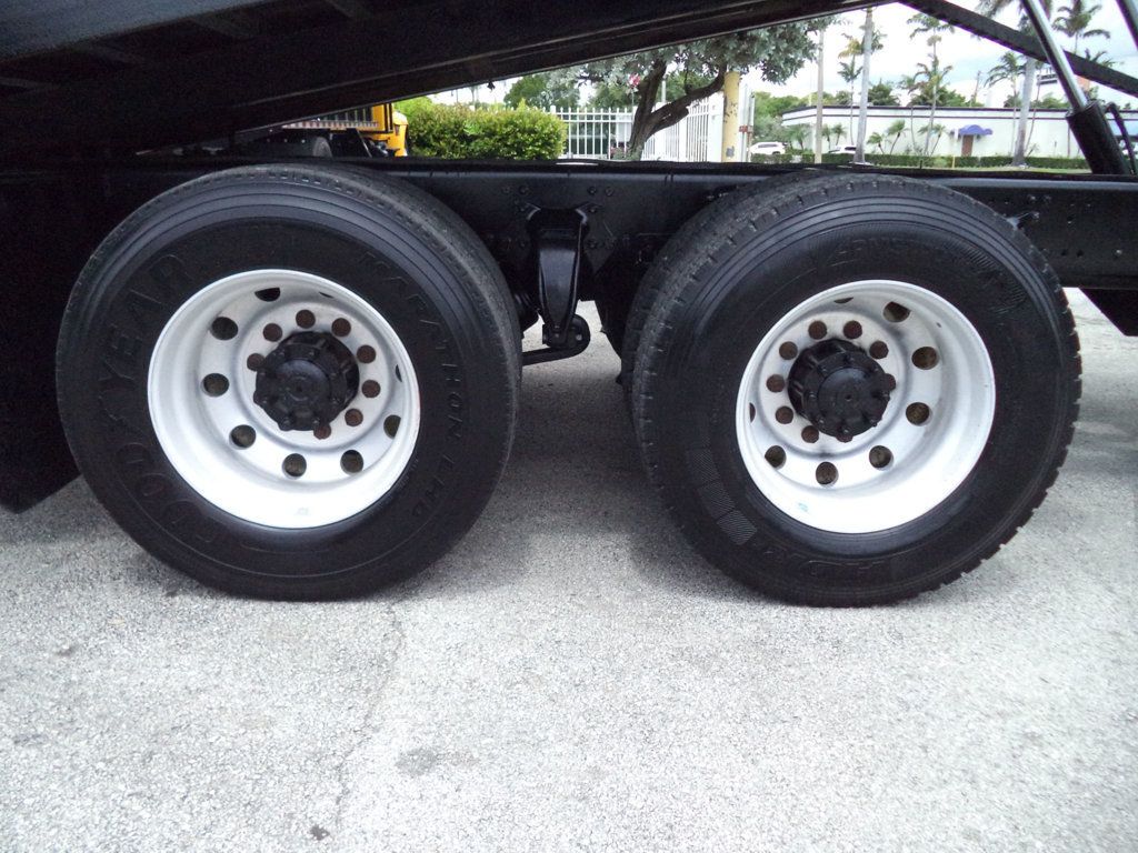 2006 Freightliner Business Class M2 106 w/ Ledwell 28ft Industrial Roll-Off 15 Ton Tandem Axle - 23038217 - 66