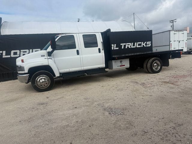 2006 GMC C4500 Crew Cab Flatbed With Gooseneck Hitch  - 22954539 - 1
