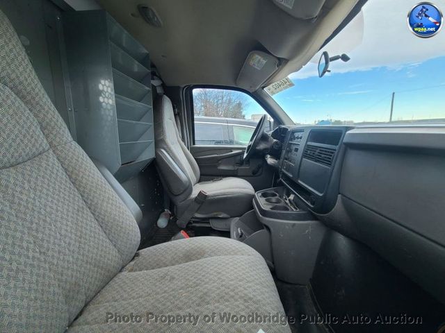 2006 GMC Savana Cargo Van 2500 135" WB RWD - 22965820 - 9