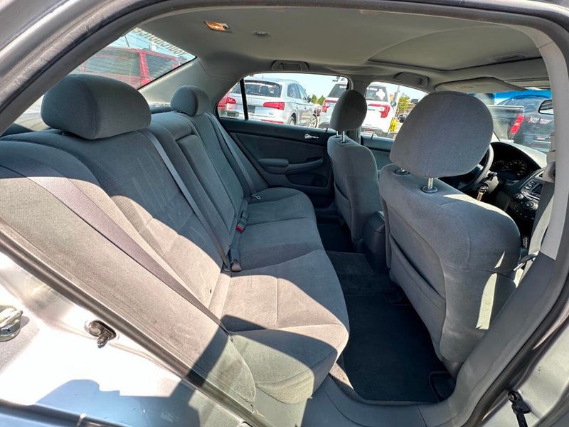 2006 Honda Accord Sedan LX V6 Automatic - 22898487 - 19