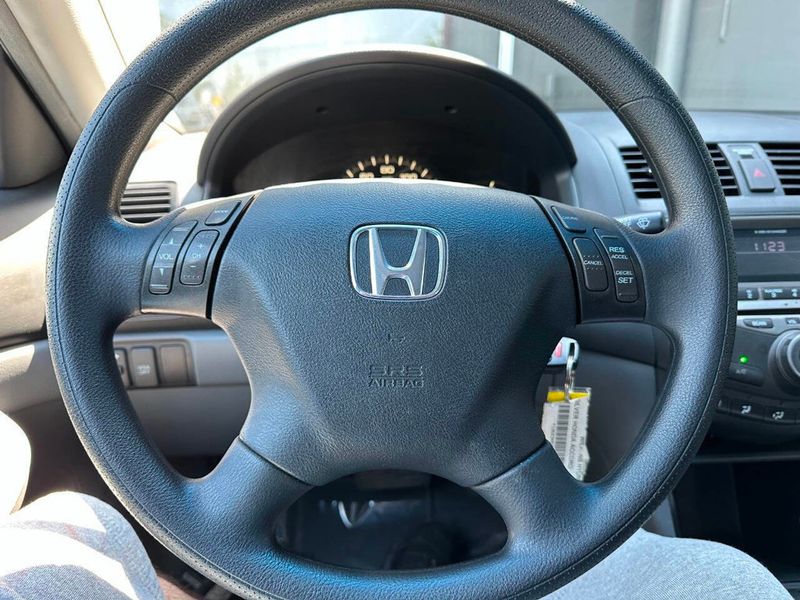 2006 Honda Accord Sedan LX V6 Automatic - 22898487 - 24