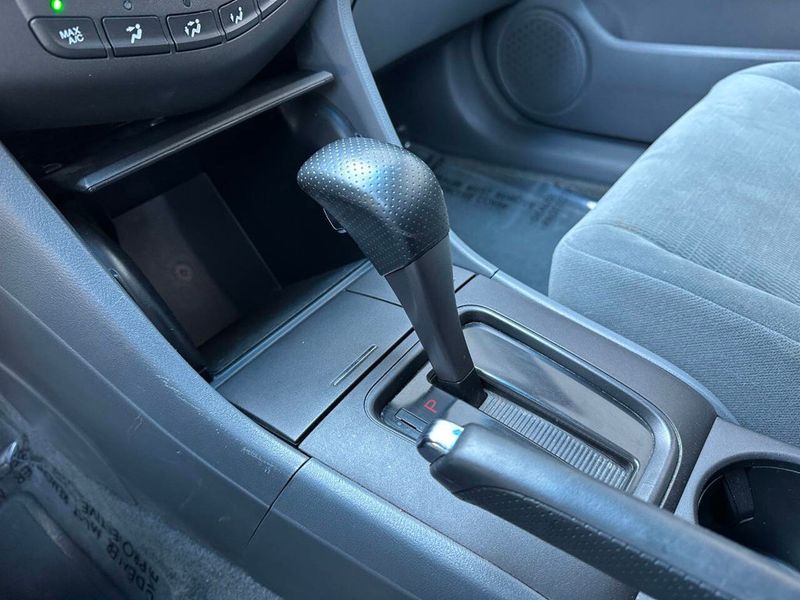 2006 Honda Accord Sedan LX V6 Automatic - 22898487 - 30