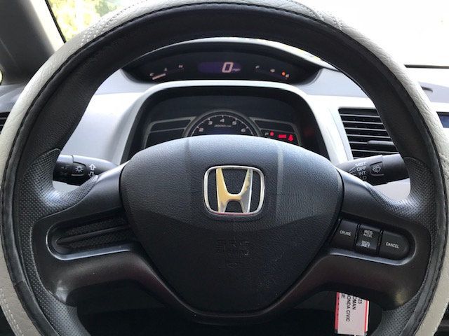 2006 Honda Civic Sedan LX Automatic - 18163459 - 8