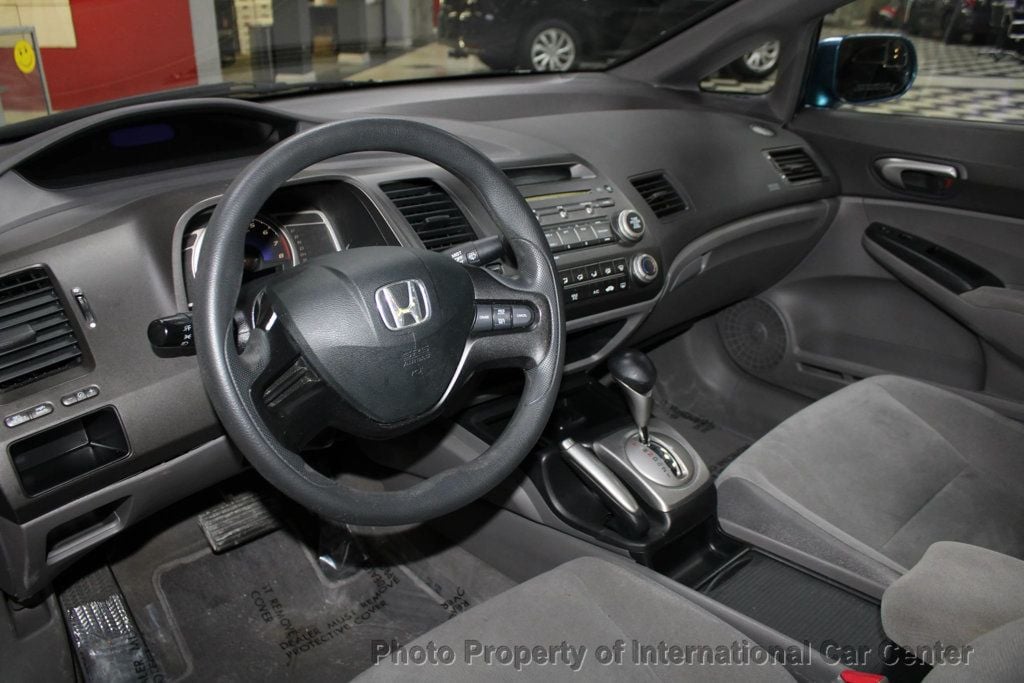 2006 Honda Civic Sedan LX Automatic - 22934003 - 11
