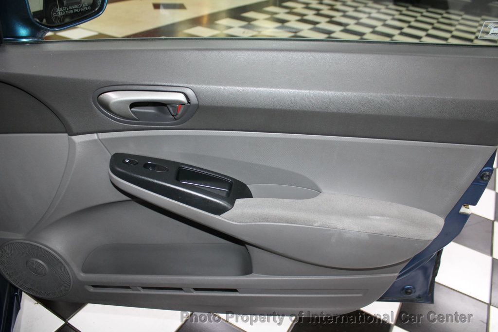 2006 Honda Civic Sedan LX Automatic - 22934003 - 24