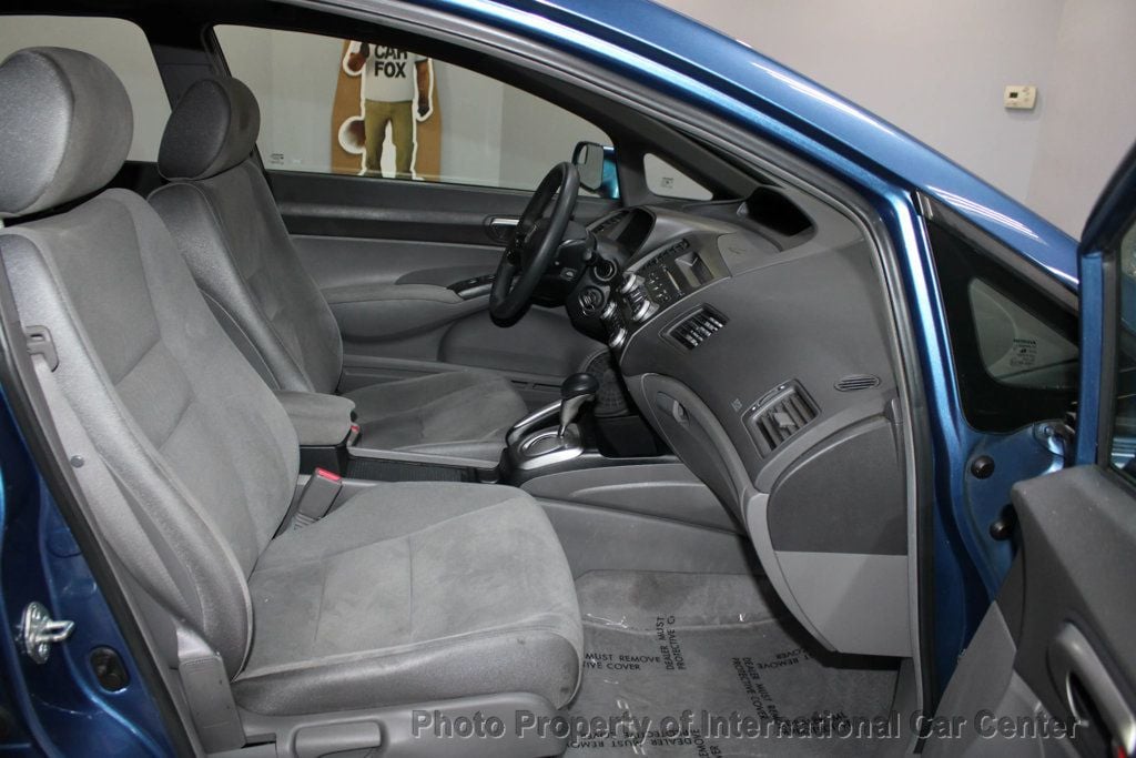 2006 Honda Civic Sedan LX Automatic - 22934003 - 26