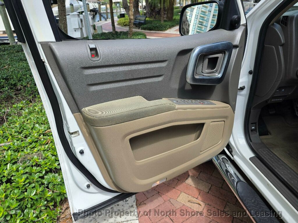 2006 Honda Ridgeline RT Automatic - 22923424 - 30