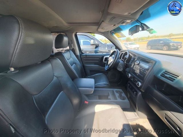 2006 Honda Ridgeline RTL Automatic with MOONROOF - 22915265 - 6