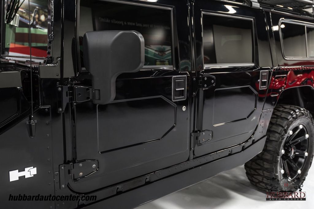 2006 HUMMER H1 Rare and hard to find black Alpha wagon - 9419362 - 35