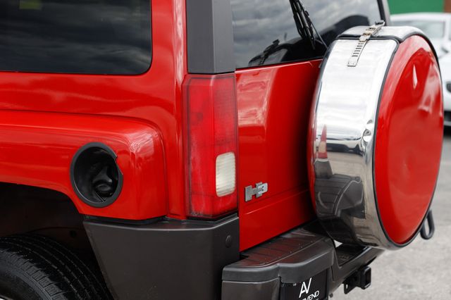 2006 HUMMER H3 4dr 4WD SUV - 22972657 - 32