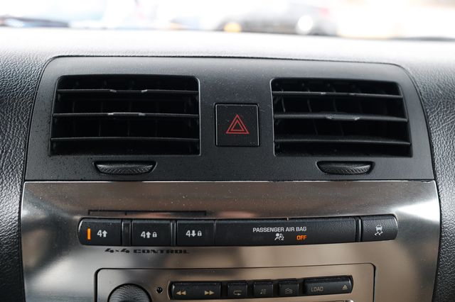 2006 HUMMER H3 4dr 4WD SUV - 22972657 - 35