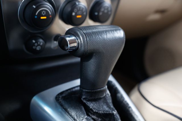 2006 HUMMER H3 4dr 4WD SUV - 22972657 - 40