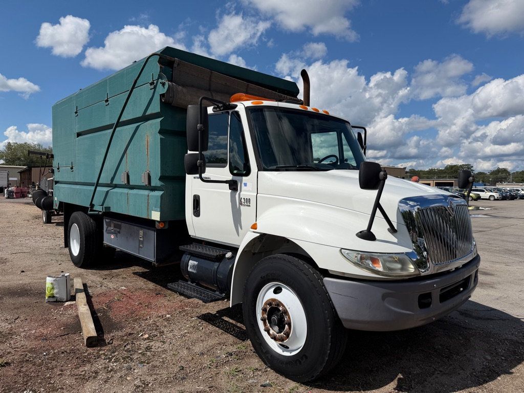 2006 International 4300 DuraStar 4300 photo 3