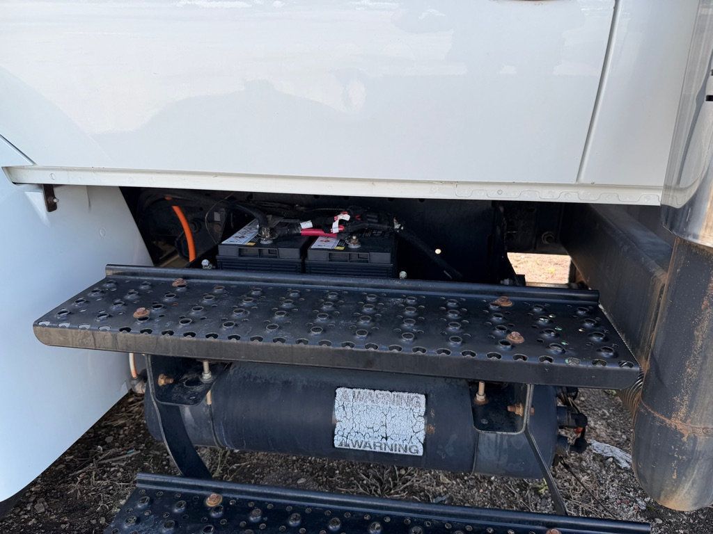 2006 International 4300 DuraStar 4300 photo 8