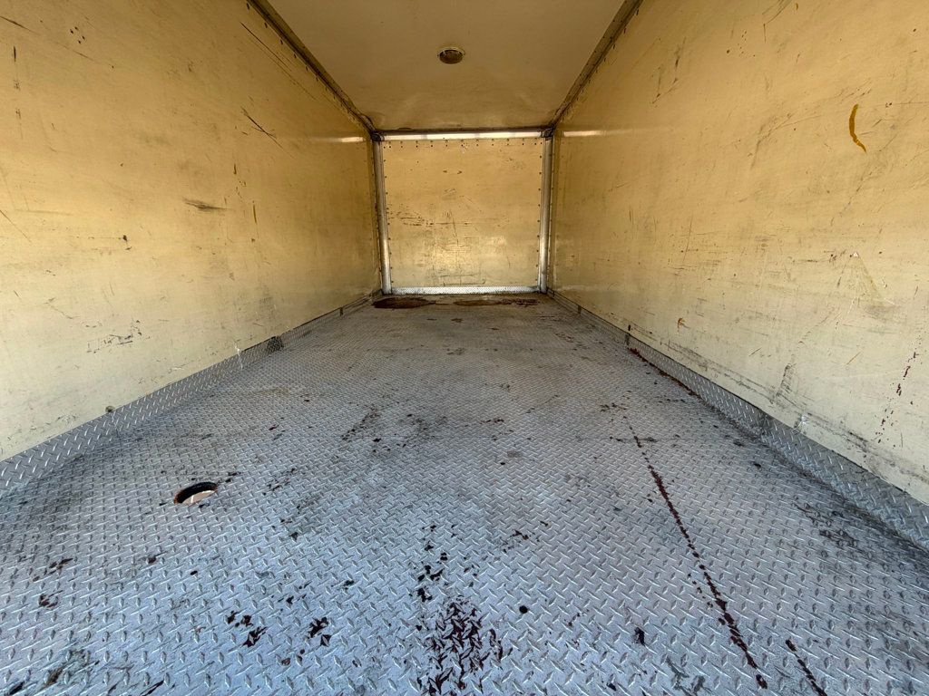2006 Isuzu NPR 18' Box Truck Base Trim - 22978500 - 9