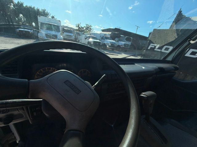 2006 Isuzu NPR 18' Box Truck Base Trim - 22978500 - 10