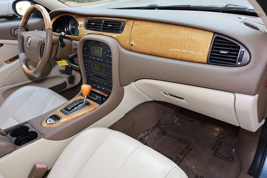 2006 Jaguar S-Type 4dr Sedan 3.0 - 22991968 - 35