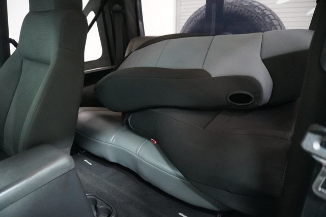 2006 Jeep Wrangler 2dr X - 22998469 - 14