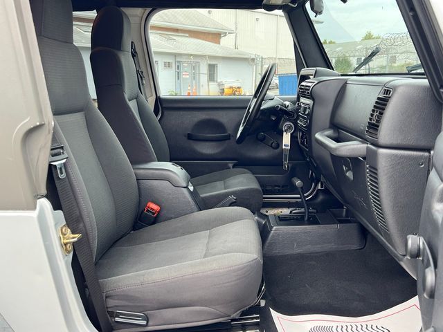 2006 Jeep Wrangler 2dr X - 23067389 - 11