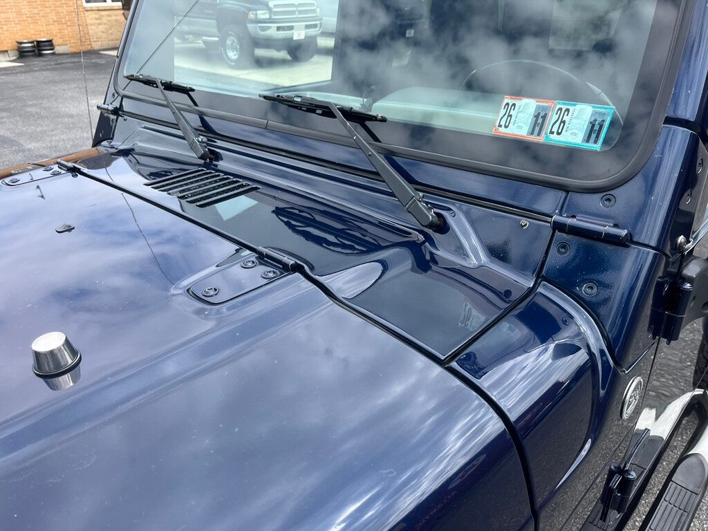 2006 Jeep Wrangler Final Year LJ 2 door Unlimited Hard top 4.0L 4x4 - 23005238 - 22