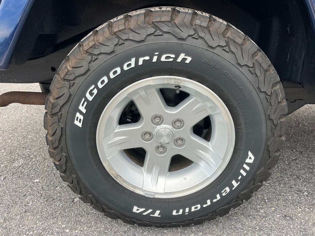 2006 Jeep Wrangler Final Year LJ 2 door Unlimited Hard top 4.0L 4x4 - 23005238 - 26