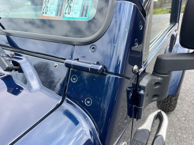 2006 Jeep Wrangler Final Year LJ 2 door Unlimited Hard top 4.0L 4x4 - 23005238 - 36