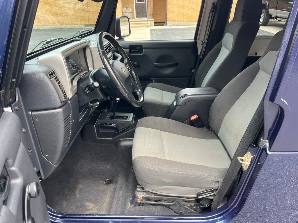 2006 Jeep Wrangler Final Year LJ 2 door Unlimited Hard top 4.0L 4x4 - 23005238 - 39