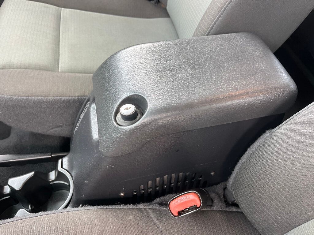 2006 Jeep Wrangler Final Year LJ 2 door Unlimited Hard top 4.0L 4x4 - 23005238 - 46