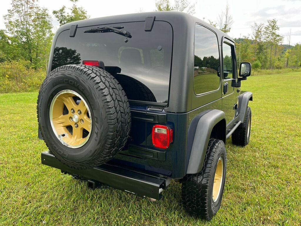 2006 Jeep Wrangler Golden Eagle Hard Top 6-speed 4x4 - 22522423 - 3