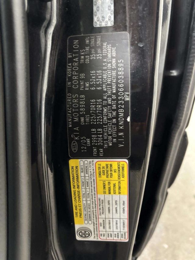 2006 Kia Sedona 4dr Automatic LX - 22957521 - 39