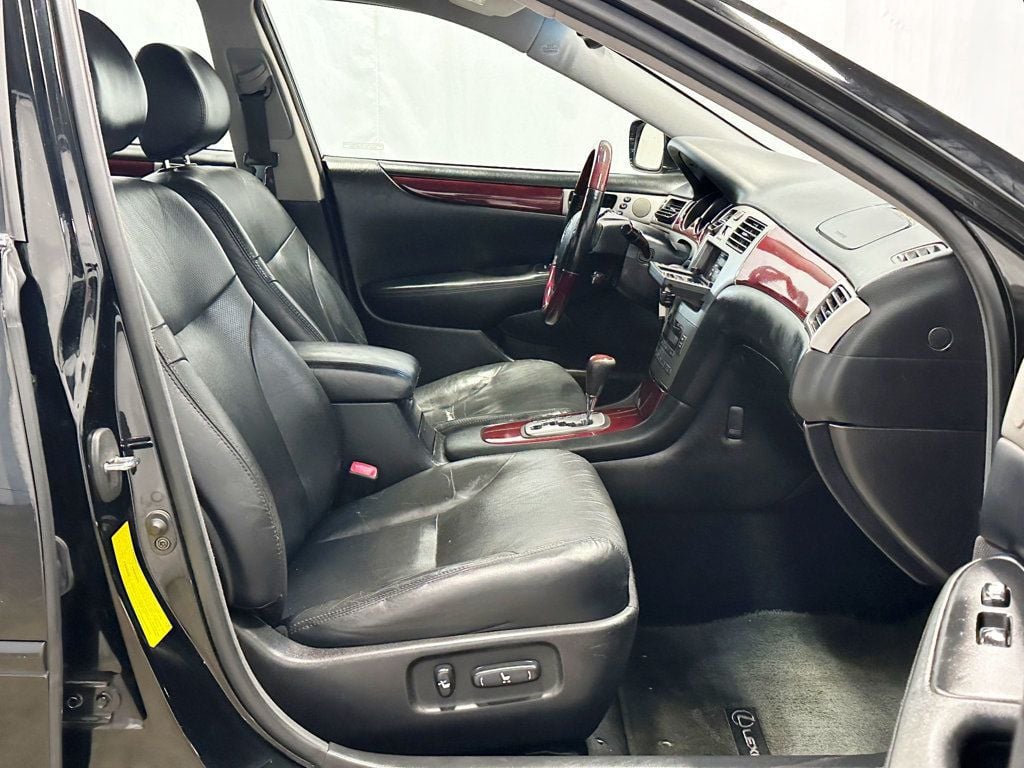 2006 Lexus ES 330 4dr Sedan - 23037049 - 16