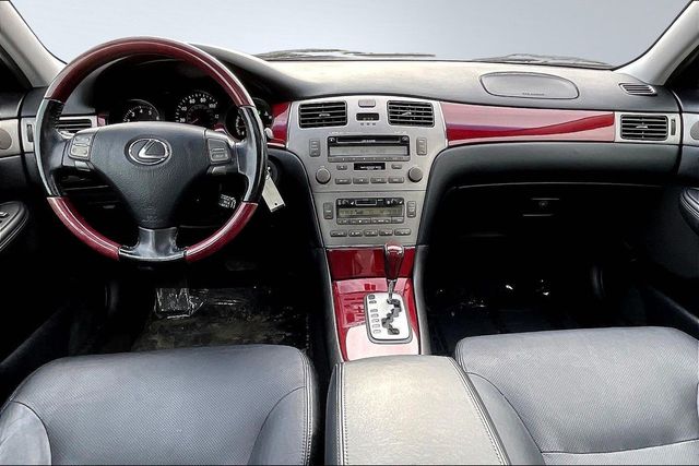 2006 Lexus ES 330 4dr Sedan - 23090952 - 17